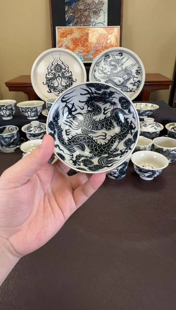 二号釉1351龙纹普洱杯