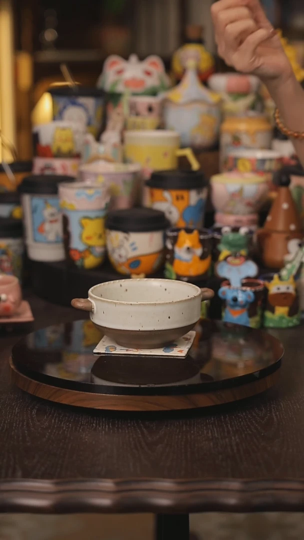 景德镇釉下彩绘设计师款式陶瓷