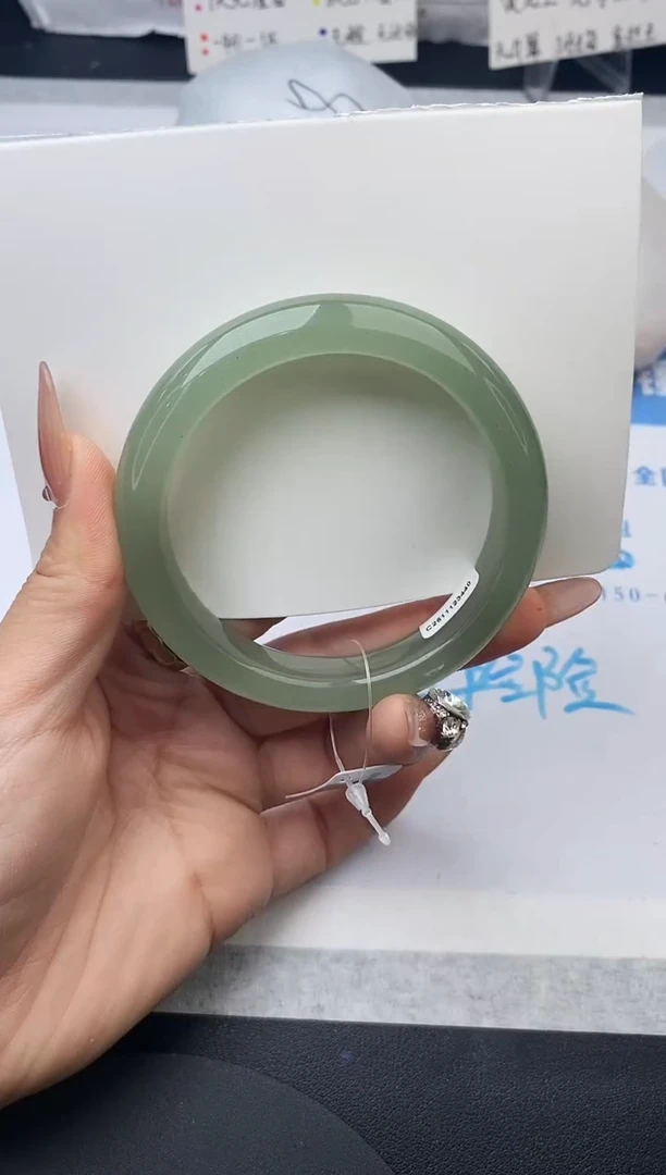 未镶嵌手镯石英质玉w64-DB59+