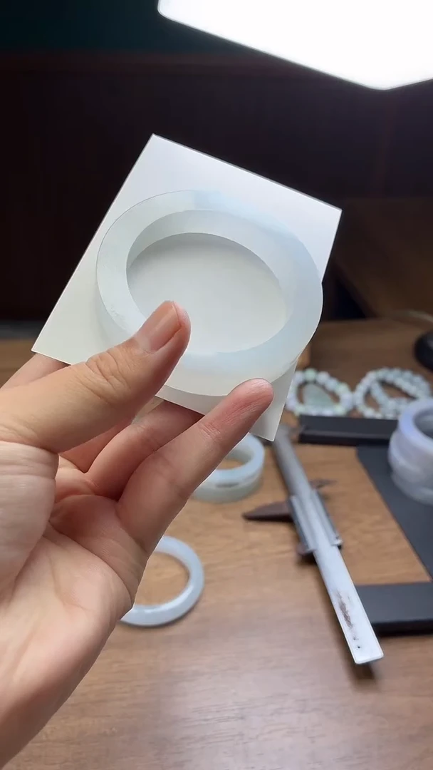 未镶嵌手镯定制翡翠木**李定制