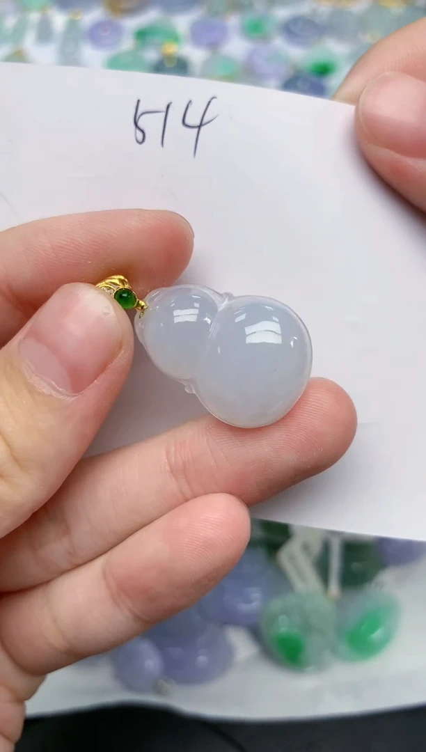 翡翠未镶嵌颈饰天然缅甸A货翡翠