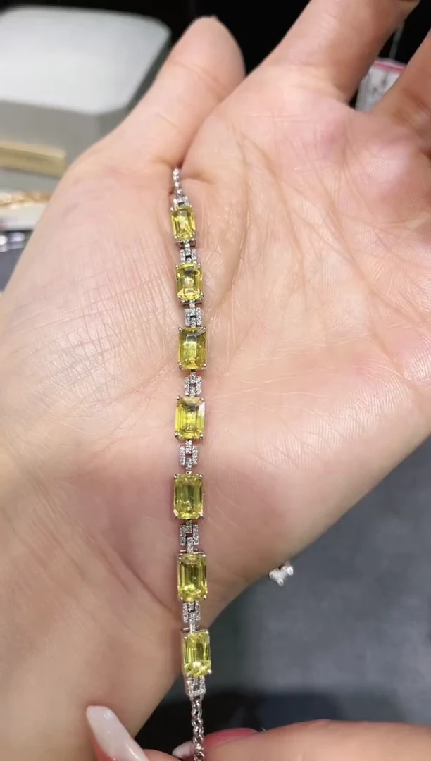 18K金镶嵌天然彩色蓝宝石手链