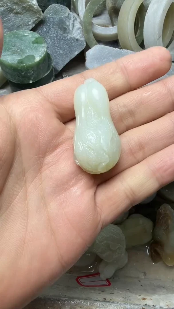 颈饰未镶嵌和田玉白菜 拍一发一 商品多样性发货