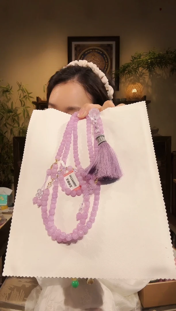 斜跨锂辉石未镶嵌紫锂辉斜跨