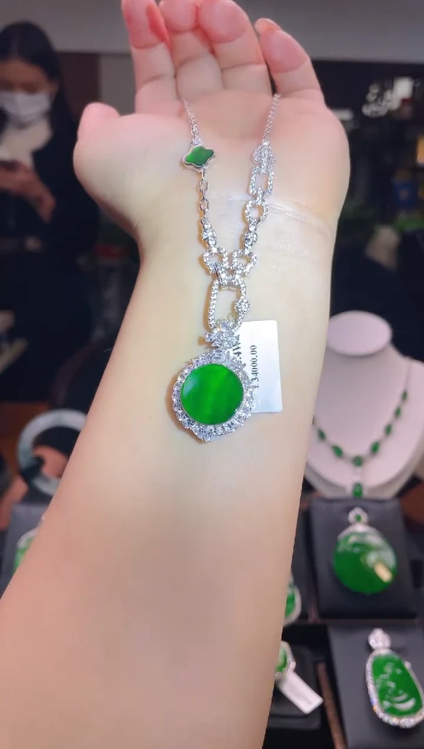 【闪购商品】翡翠吊坠(不含链)未镶嵌翡翠吊坠