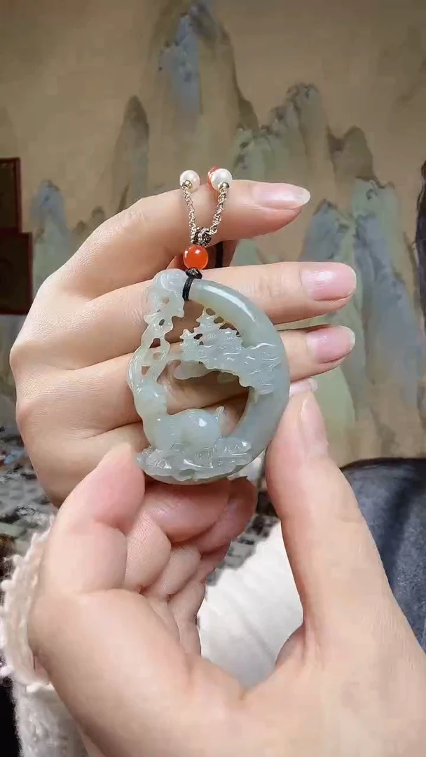 颈饰未镶嵌和田玉.