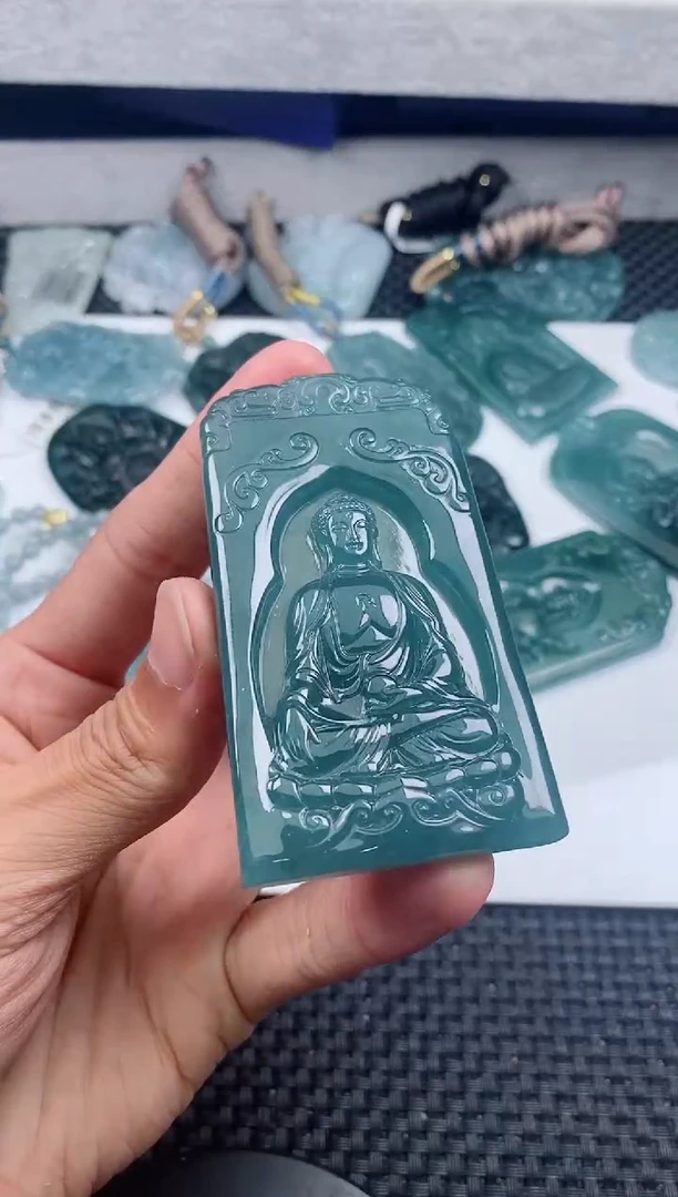 翡翠未镶嵌颈饰111111111