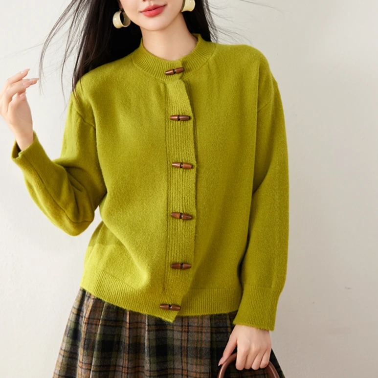 TUBREIT/图百年春新款牛角扣毛衣开衫女宽松慵懒日系针织衫外套