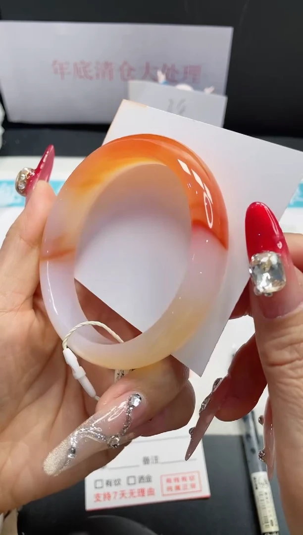 【闪购商品】石英质玉手镯未镶嵌130