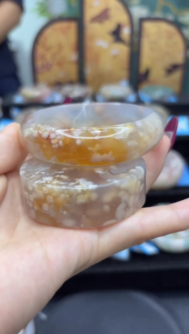 未镶嵌手镯石英质玉A156(61圈赠送镯心)