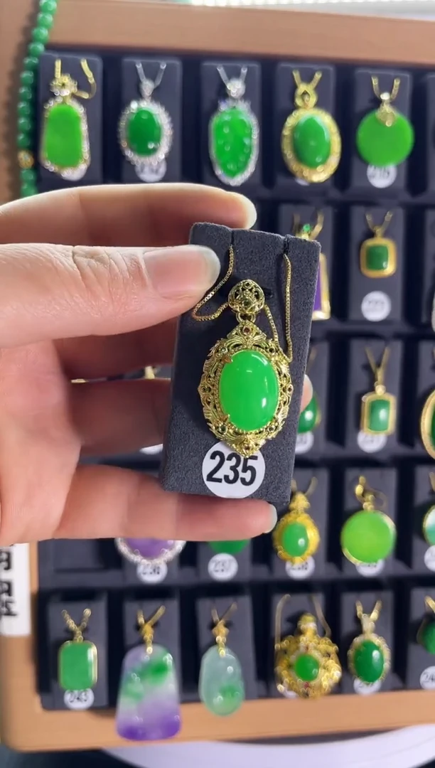 【闪购商品】翡翠耳饰银S925镶嵌新235