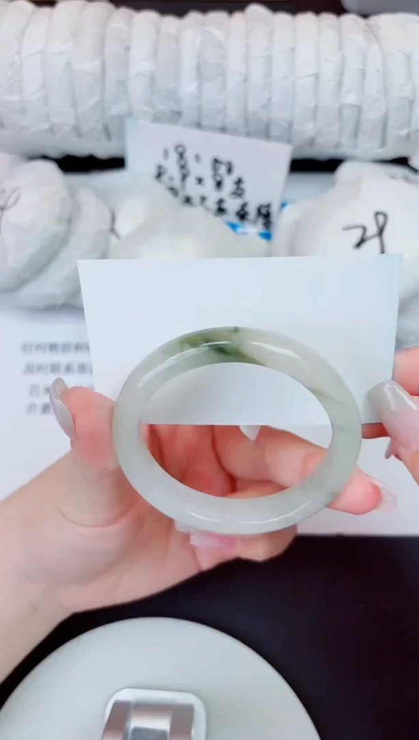 未镶嵌手镯石英质玉29/55