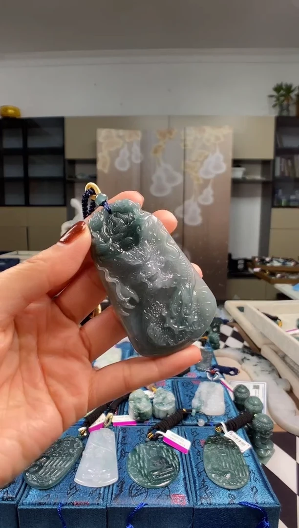 颈饰未镶嵌翡翠多样性发其一