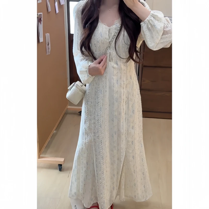 早秋温柔风甜美气质风高级感时尚碎花连衣裙独特个性风小众连衣裙