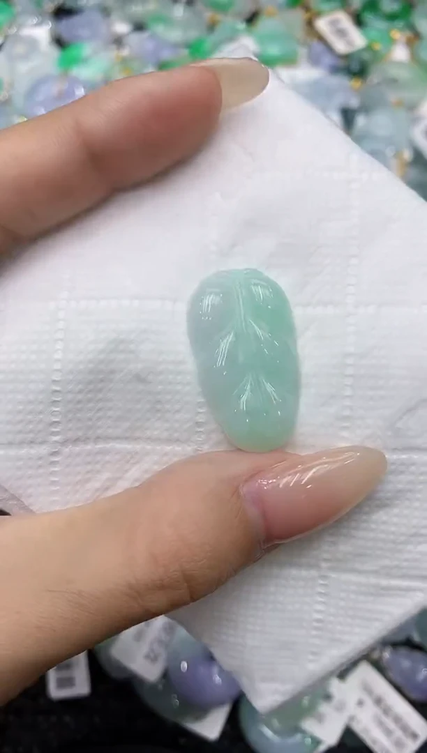 翡翠未镶嵌颈饰111111111111