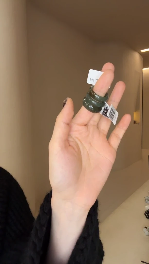 未镶嵌戒指和田玉17码深蓝窄条（带糖）多样性发其一