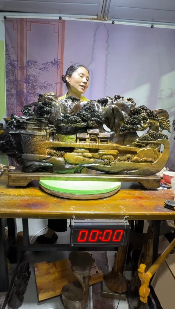 金丝楠A****往金丝楠木乌木摆件