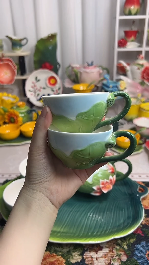 瓷荷叶茶杯2个，，，，