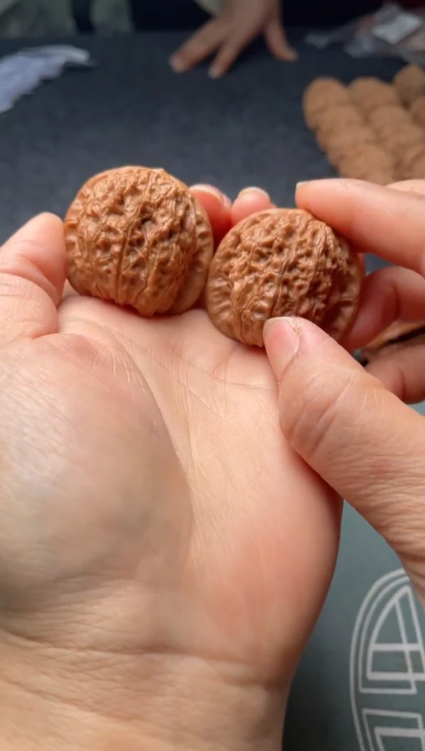 把件文玩核桃w24  血麒麟   39尺