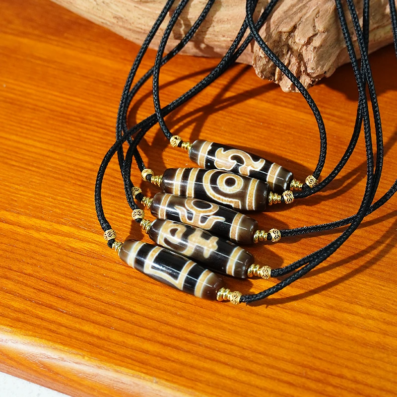 【1009】天然玛瑙牙黄多图腾藏风锁骨链（多样性发货，发其一）