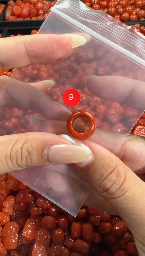 颈饰未镶嵌南红玛瑙1