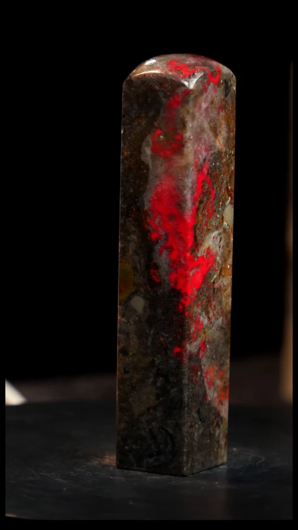 鸡血石刘关张鸡血石