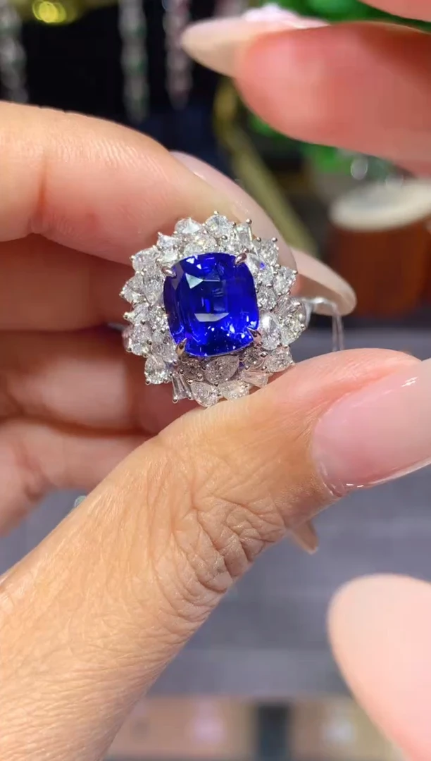 戒指蓝宝石18K金镶嵌5.03ct