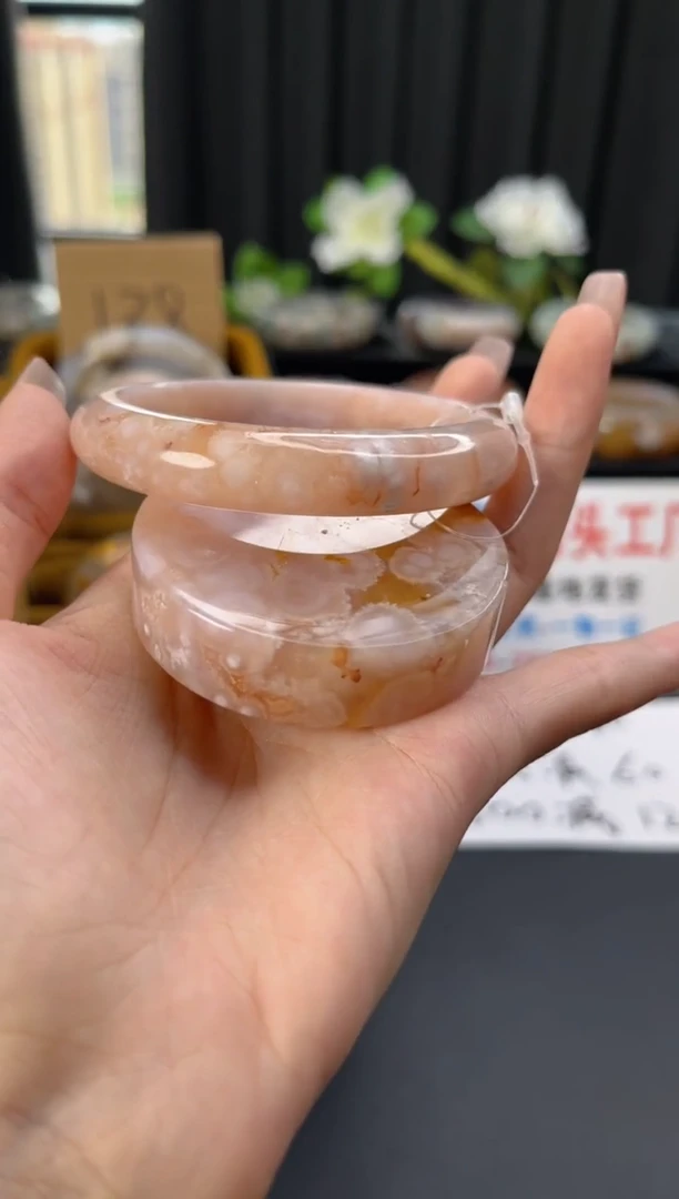 未镶嵌手镯石英质玉赠送镯心（57圈口）
