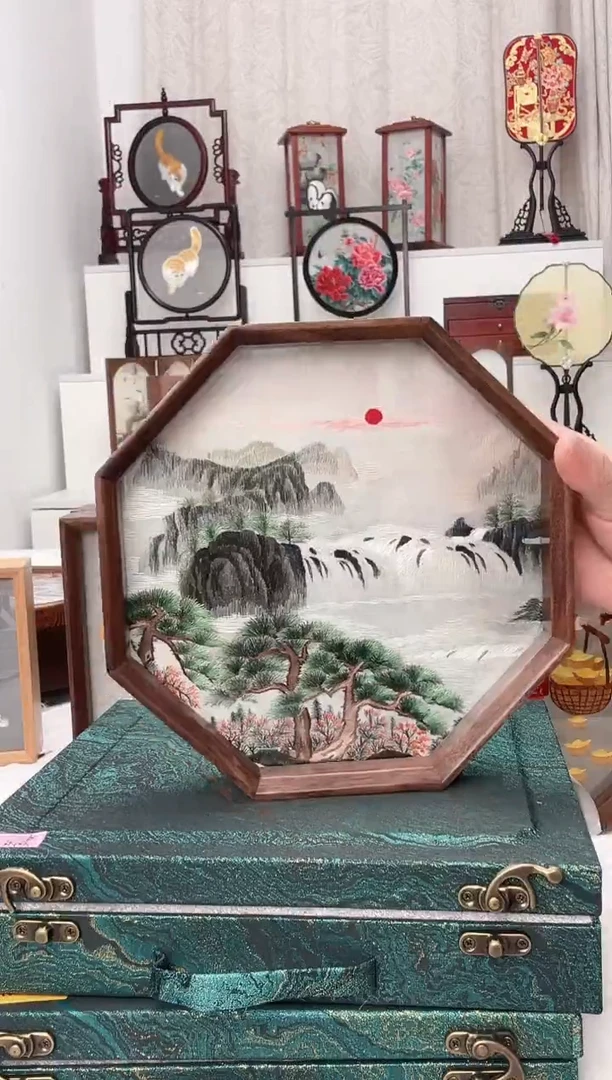 扇子苏绣作品手工摆台
