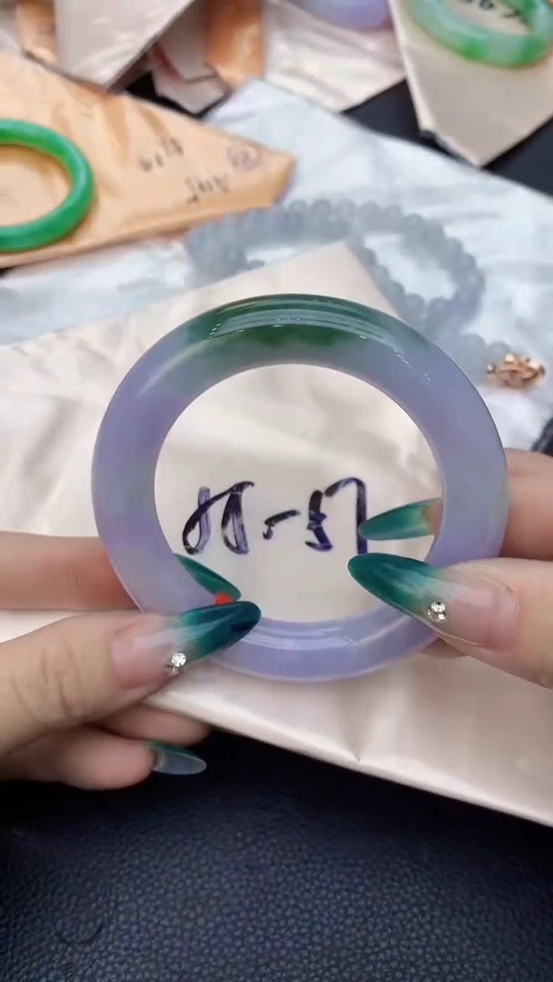 【闪购商品】翡翠手镯未镶嵌1051907649