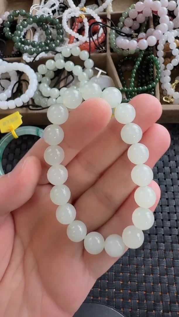 和田玉未镶嵌颈饰10mm晴水手串