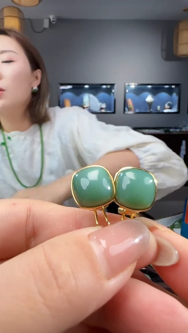 和田玉银S925镶嵌耳饰1