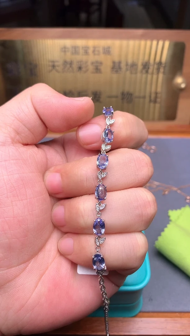 【闪购商品】坦桑石手链银S925镶嵌........