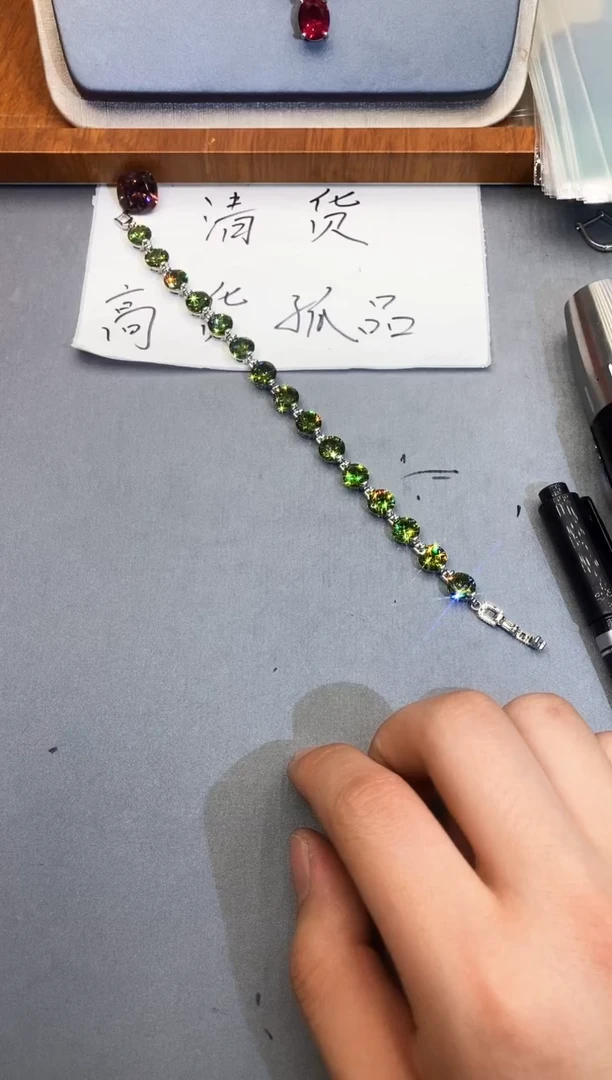 【闪购商品】合金石英质玉珠宝奇石1