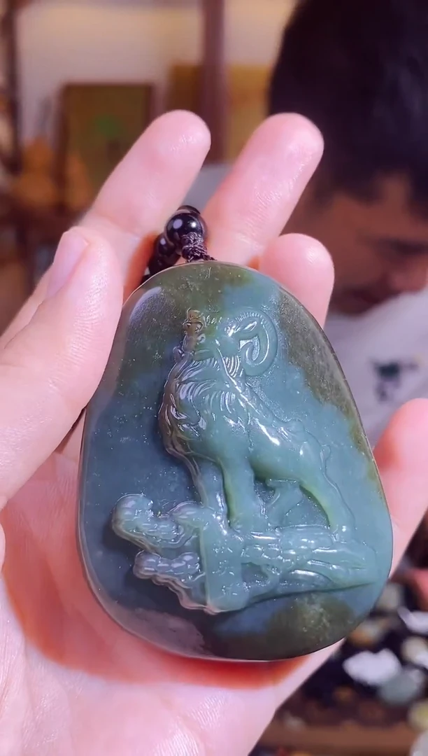 和田玉未镶嵌颈饰1