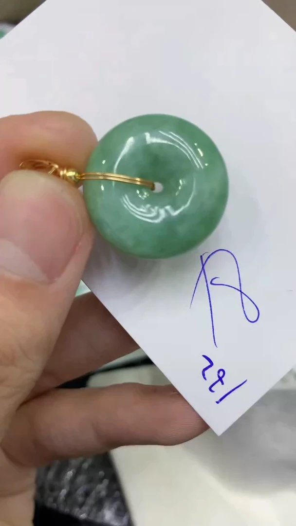 颈饰未镶嵌翡翠缅甸A货翡翠