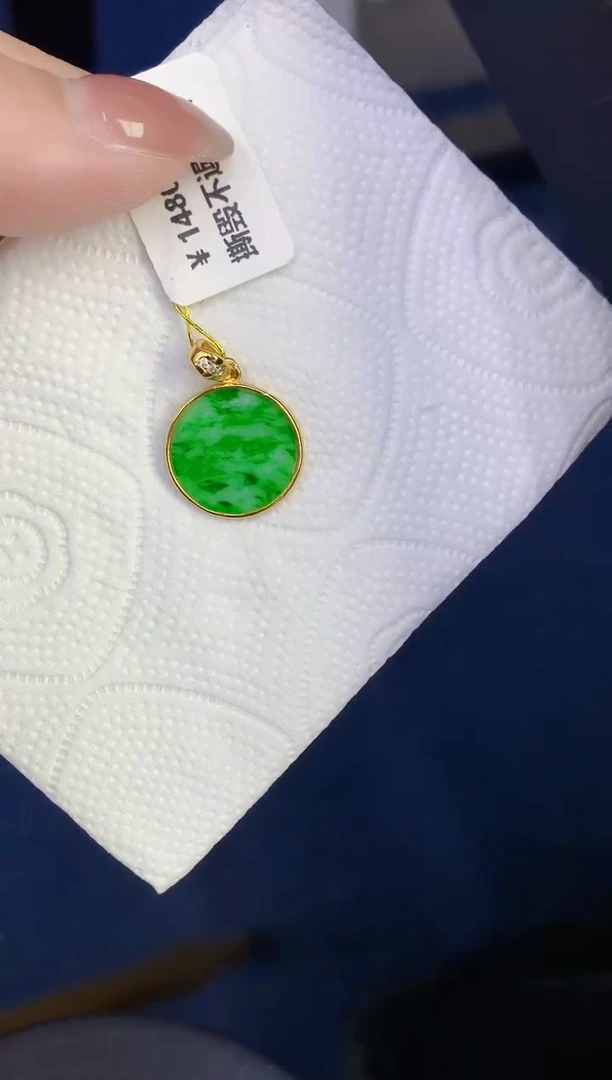 颈饰未镶嵌翡翠缅甸天然翡翠a货