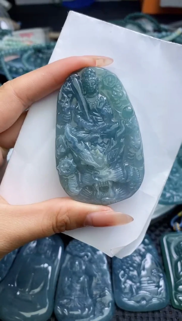 【闪购商品】翡翠颈饰未镶嵌           