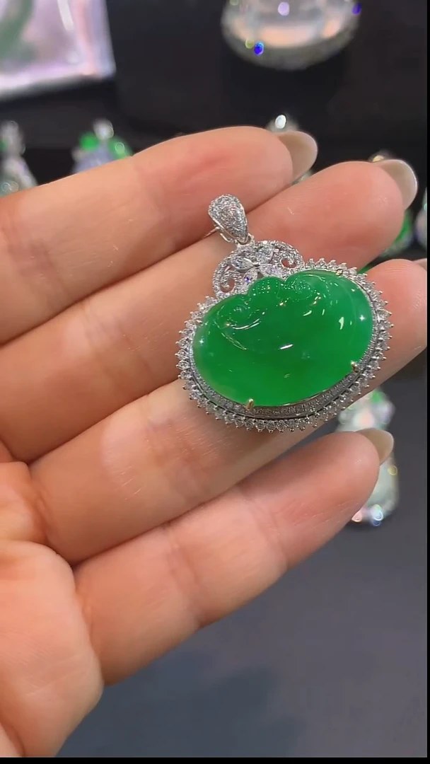 吊坠(不含链)18K金镶嵌翡翠吊坠