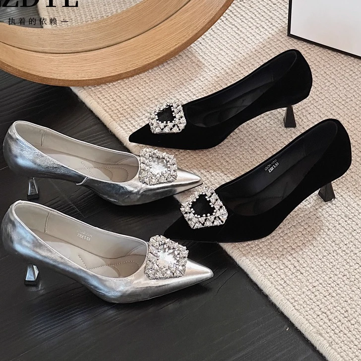 细跟新款牛皮单鞋7059271