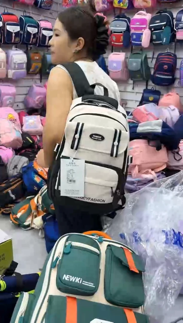 牛津布王老四直播闪购商品看图下单初高中