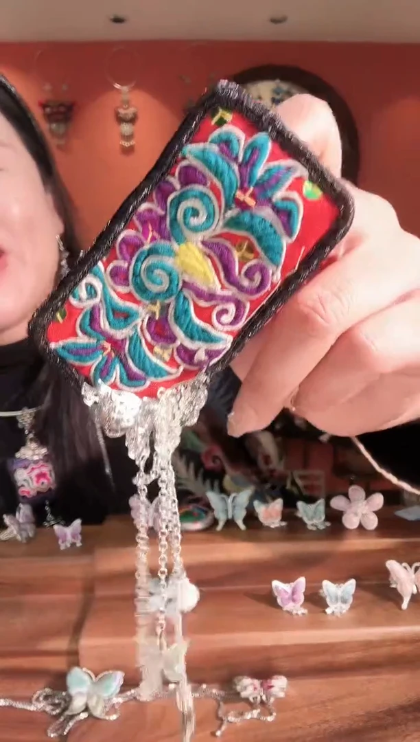 织绣手工刺绣苗绣饰品57