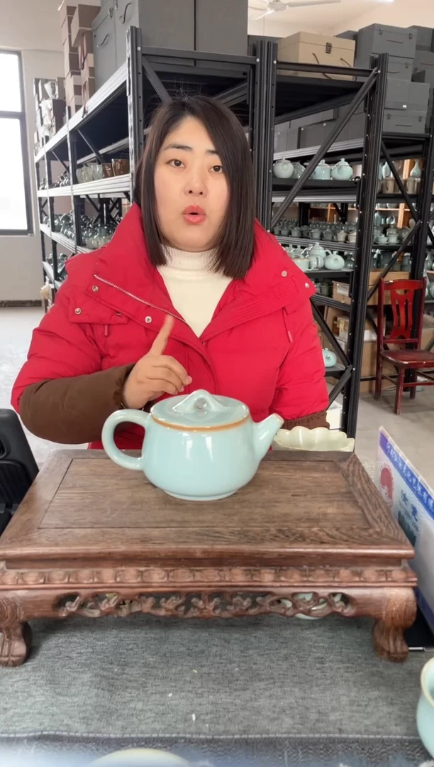 【闪购商品】其他天青汉瓦壶。。。