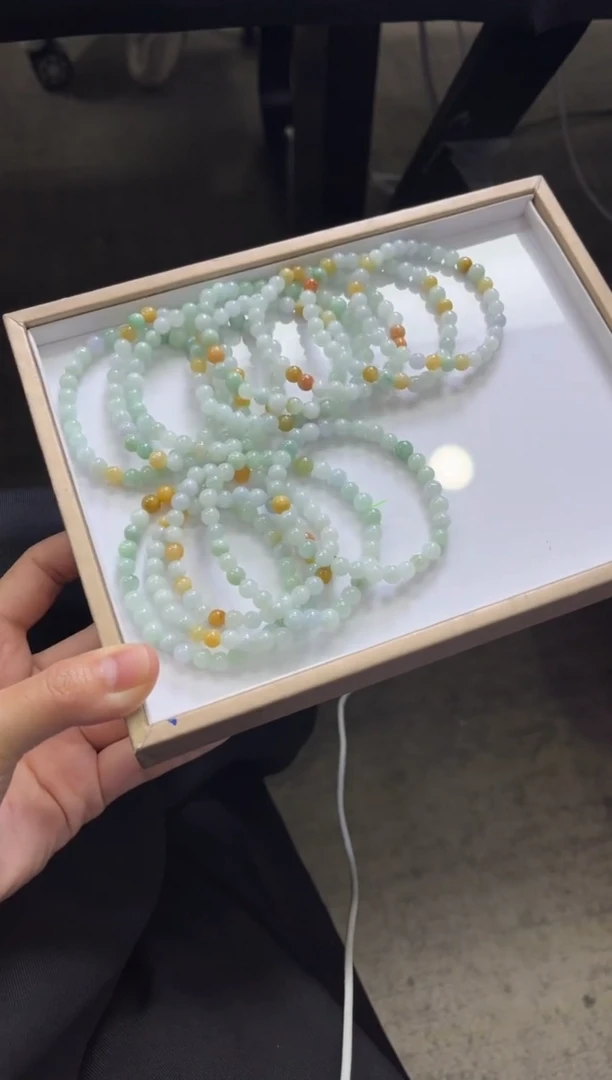 未镶嵌手串翡翠K304/多样性发一件