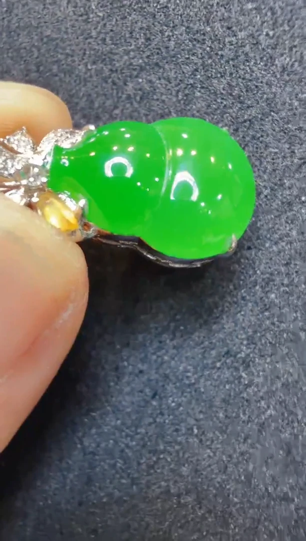 吊坠(不含链)18K金镶嵌翡翠多样性团购发一件