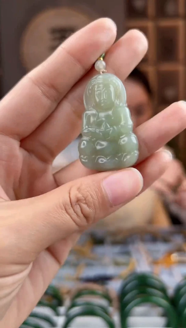 颈饰未镶嵌和田玉拍一发一，拍一发一