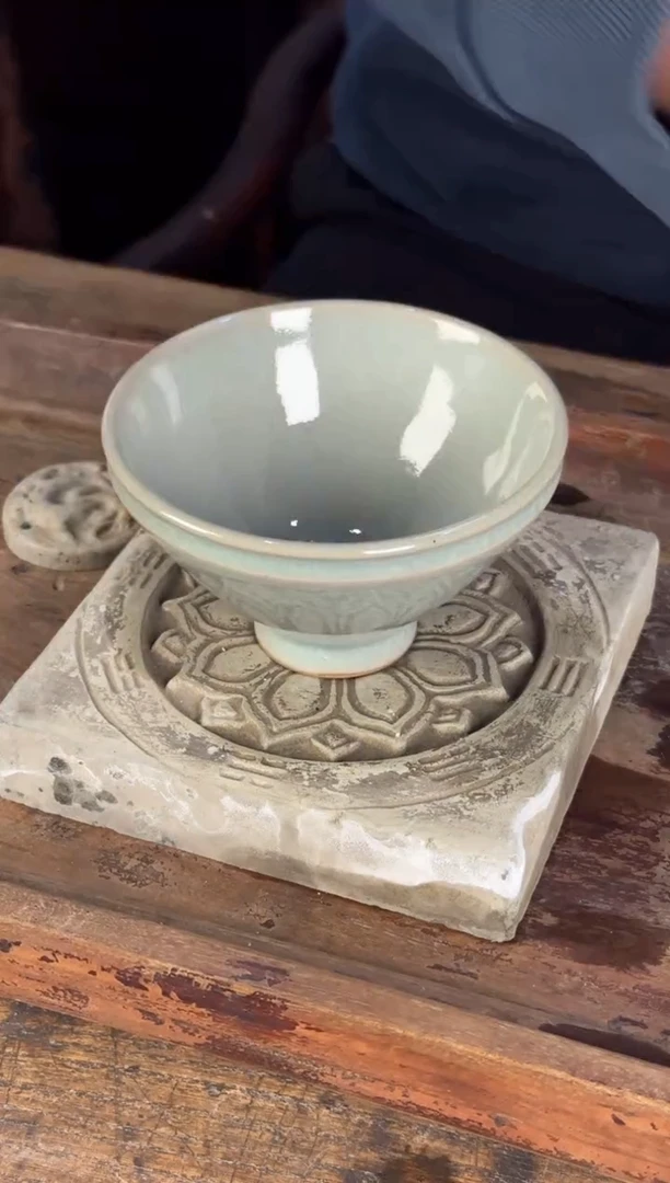 微瑕福利平阳窑手作青釉直口斗笠盏