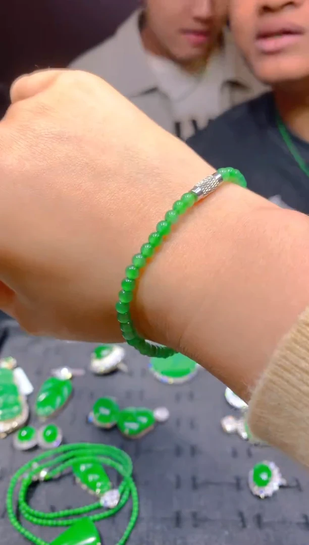 未镶嵌定制翡翠250多样性发货（发其一）