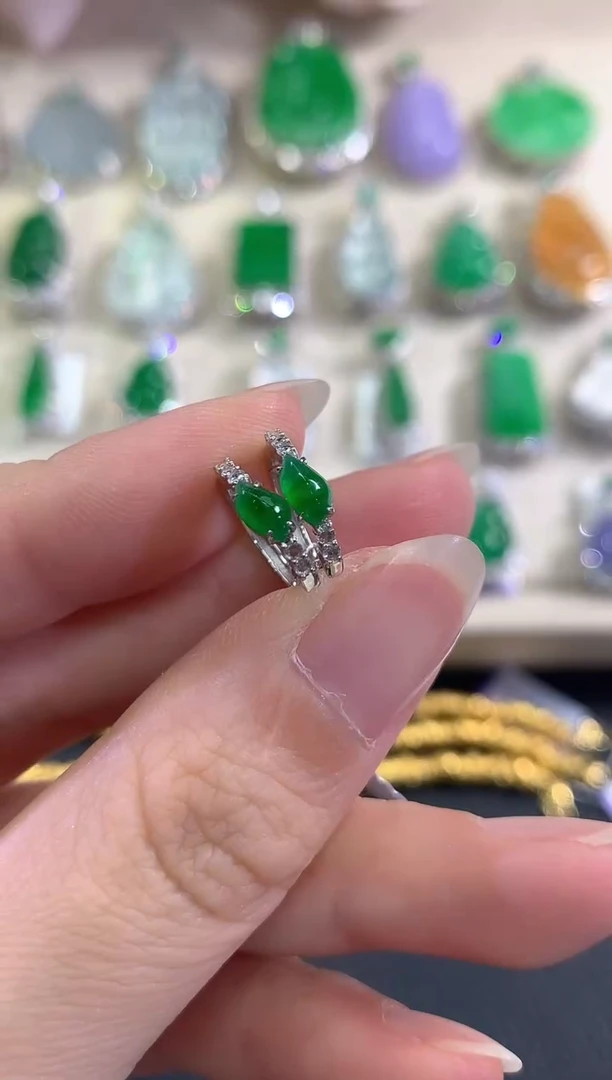 18K金镶嵌翡翠耳饰d5多样性一件发