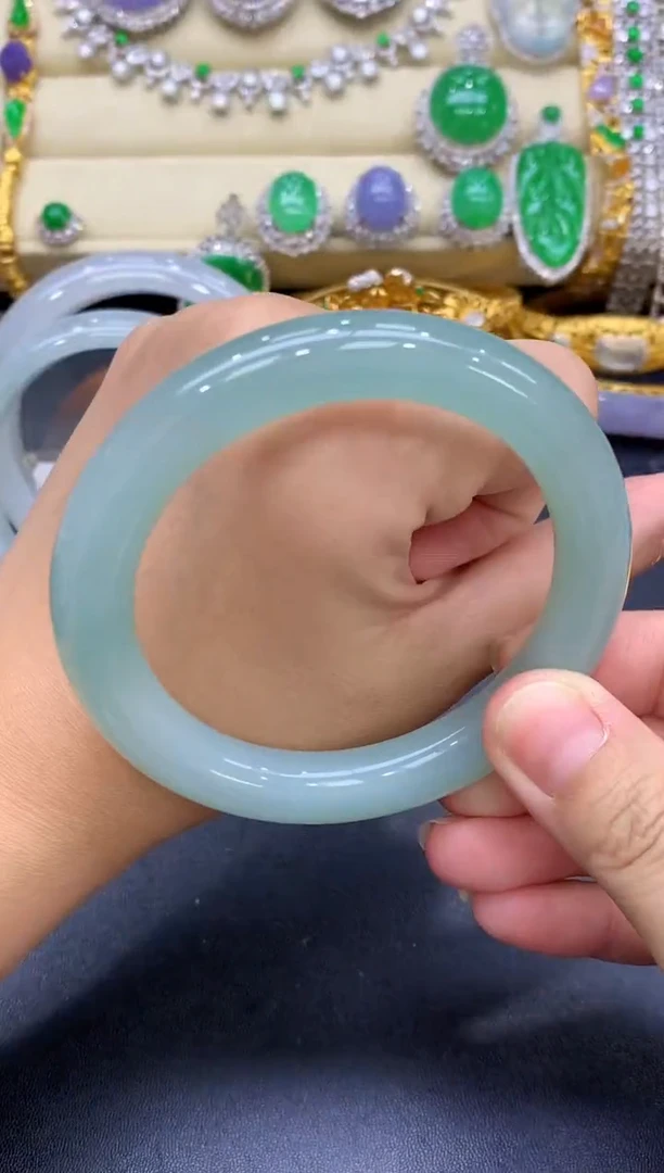 未镶嵌手镯翡翠360-中国好珍宝